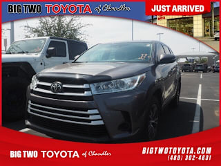 2019 Toyota Highlander LE 5TDBZRFH1KS737613 2019 Toyota Highlander LE