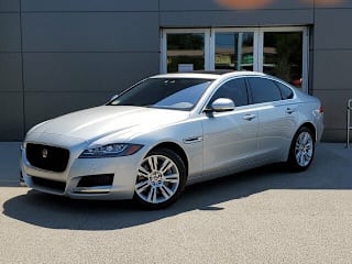 2017 Jaguar XF 35t Premium SAJBD4BV6HCY35822 2017 Jaguar XF 35t Premium