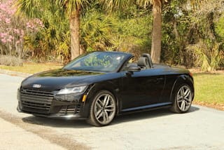 2017 Audi TT TRUT5CFV5H1009890 2017 Audi TT