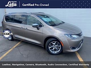2017 Chrysler Pacifica Limited 2C4RC1GG4HR745620 2017 Chrysler Pacifica Limited