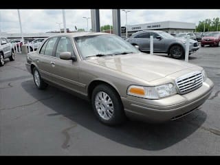 2003 Ford Crown Victoria LX 2FAFP74W53X136911 2003 Ford Crown Victoria LX