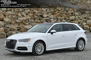 2016 Audi A3 Sportback e-tron WAUTPBFF8GA098955 2016 Audi A3 Sportback e-tron