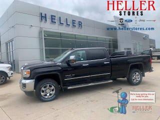 2017 GMC Sierra 2500HD SLT 1GT12TEYXHF144002 2017 GMC Sierra 2500HD SLT