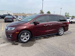 2018 Honda Odyssey 5FNRL6H74JB047022 2018 Honda Odyssey