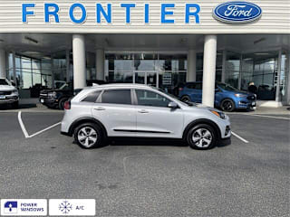2020 Kia Niro KNDCB3LC9L5358705 2020 Kia Niro
