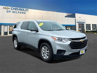 2019 Chevrolet Traverse LS 1GNERFKW8KJ150295 2019 Chevrolet Traverse LS