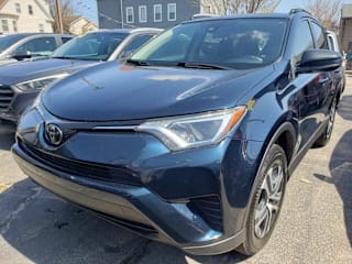 2017 Toyota RAV4 LE JTMZFREVXHJ716702 2017 Toyota RAV4 LE