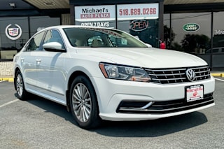2017 Volkswagen Passat 1.8T SE 1VWBT7A36HC000996 2017 Volkswagen Passat 1.8T SE