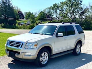 2010 Ford Explorer Eddie Bauer 1FMEU7EE4AUA40272 2010 Ford Explorer Eddie Bauer