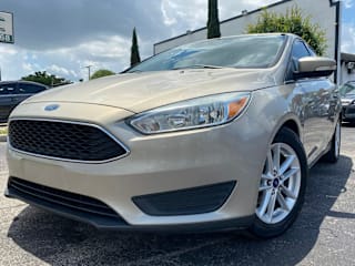 2016 Ford Focus SE 1FADP3F28GL264086 2016 Ford Focus SE