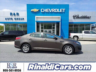 2011 Kia Optima LX KNAGM4A79B5127323 2011 Kia Optima LX