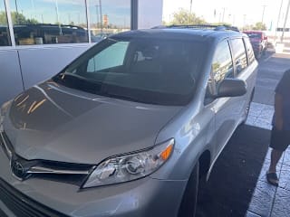 2019 Toyota Sienna XLE 8-Passenger 5TDYZ3DC2KS999803 2019 Toyota Sienna XLE 8-Passenger