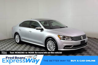 2017 Volkswagen Passat 1.8T SE 1VWBT7A35HC002383 2017 Volkswagen Passat 1.8T SE