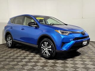2017 Toyota RAV4 LE JTMZFREV5HJ720754 2017 Toyota RAV4 LE