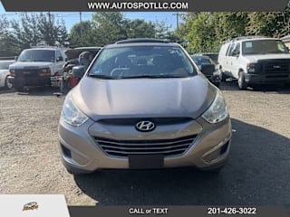 2010 Hyundai Tucson GLS KM8JT3AC0AU087524 2010 Hyundai Tucson GLS