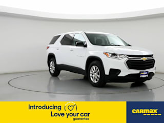 2018 Chevrolet Traverse LS 1GNERFKW0JJ204557 2018 Chevrolet Traverse LS