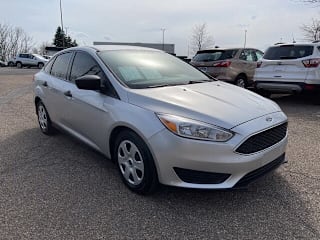 2018 Ford Focus 1FADP3E27JL276383 2018 Ford Focus