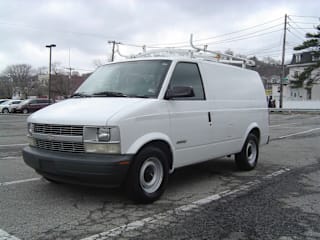 2000 Chevrolet Astro Cargo Base 1GCDM19W9YB138171 2000 Chevrolet Astro Cargo Base