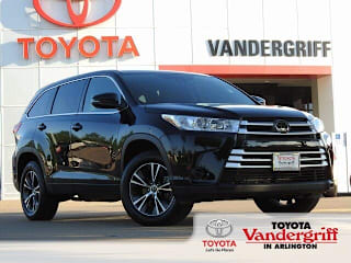 2018 Toyota Highlander LE 5TDZZRFH4JS268496 2018 Toyota Highlander LE