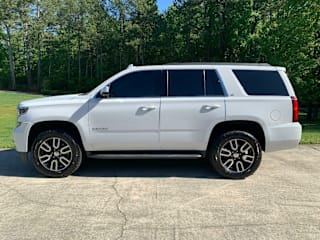 2017 Chevrolet Tahoe LT 1GNSCBKC8HR333192 2017 Chevrolet Tahoe LT