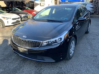 2017 Kia Forte 3KPFK4A70HE100772 2017 Kia Forte