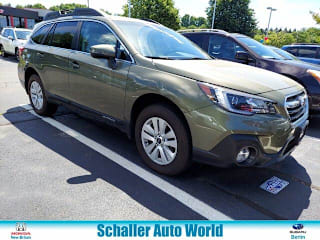 2018 Subaru Outback 2.5i Premium 4S4BSAFC7J3318025 2018 Subaru Outback 2.5i Premium