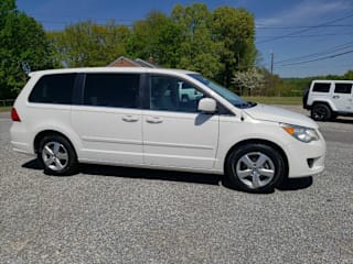 2010 Volkswagen Routan SE 2V4RW3D11AR174277 2010 Volkswagen Routan SE