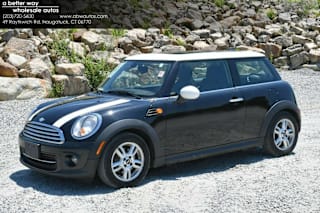 2013 MINI Cooper Cooper WMWSU3C55DT691212 2013 MINI Cooper Cooper