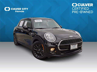 2018 MINI Hardtop 4 Door Cooper WMWXU1C50J2F81649 2018 MINI Hardtop 4 Door Cooper