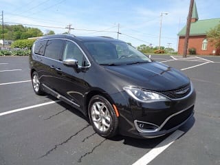 2017 Chrysler Pacifica Limited 2C4RC1GG8HR528765 2017 Chrysler Pacifica Limited