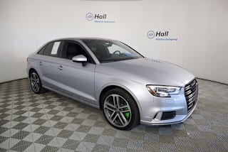 2017 Audi A3 2.0T Premium WAUAUGFFXH1052493 2017 Audi A3 2.0T Premium