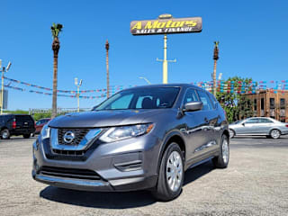 2017 Nissan Rogue S KNMAT2MV8HP503629 2017 Nissan Rogue S