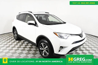 2018 Toyota RAV4 XLE JTMWFREV9JJ172556 2018 Toyota RAV4 XLE