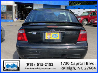 2007 Ford Focus 1FAHP34N27W221215 2007 Ford Focus