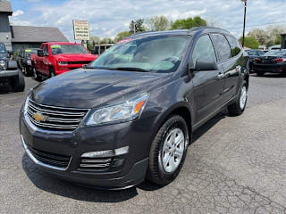 2014 Chevrolet Traverse LS 1GNKRFED8EJ130100 2014 Chevrolet Traverse LS