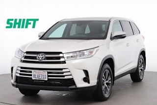 2019 Toyota Highlander LE 5TDBZRFH1KS702974 2019 Toyota Highlander LE