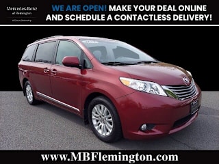 2017 Toyota Sienna XLE 8-Passenger 5TDYZ3DC4HS778924 2017 Toyota Sienna XLE 8-Passenger