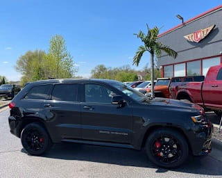 2017 Jeep Grand Cherokee SRT 1C4RJFDJ8HC766126 2017 Jeep Grand Cherokee SRT