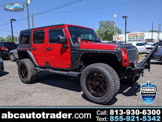 2013 Jeep Wrangler Unlimited Sahara 1C4HJWEG3DL696673 2013 Jeep Wrangler Unlimited Sahara