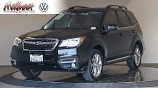 2018 Subaru Forester 2.5i Touring JF2SJAWC6JH459809 2018 Subaru Forester 2.5i Touring