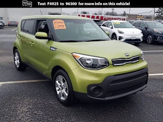 2018 Kia Soul Base KNDJN2A21J7888932 2018 Kia Soul Base
