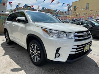 2018 Toyota Highlander XLE 5TDJZRFH9JS868413 2018 Toyota Highlander XLE