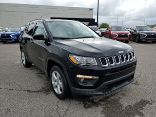 2018 Jeep Compass Latitude 3C4NJDBB5JT246071 2018 Jeep Compass Latitude