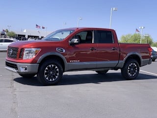 2017 Nissan Titan PRO-4X 1N6AA1E50HN548989 2017 Nissan Titan PRO-4X