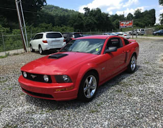 2006 Ford Mustang GT Deluxe 1ZVFT82H365262672 2006 Ford Mustang GT Deluxe