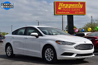 2018 Ford Fusion S 3FA6P0G71JR184185 2018 Ford Fusion S