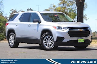 2018 Chevrolet Traverse LS 1GNEVLKW5JJ244353 2018 Chevrolet Traverse LS