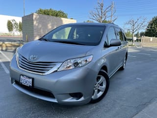 2017 Toyota Sienna LE 8-Passenger 5TDKZ3DC0HS809592 2017 Toyota Sienna LE 8-Passenger