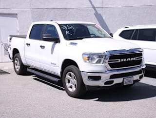 2019 Ram Pickup 1500 1C6RREGT6KN655495 2019 Ram Pickup 1500