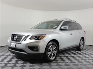2017 Nissan Pathfinder S 5N1DR2MN8HC685377 2017 Nissan Pathfinder S